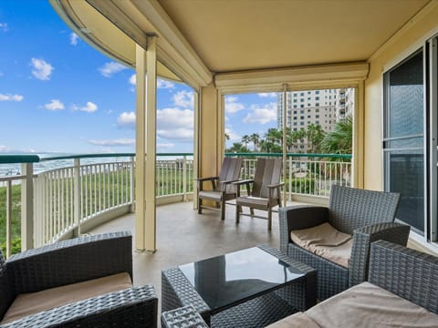 Balcony/Terrace, Seating area, Sea view
