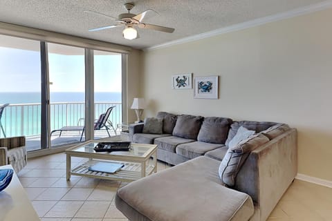 Balcony/Terrace, Living room, Seating area, Sea view, furniture