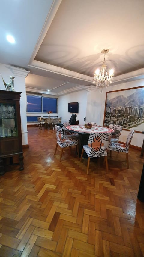 Lindo 4 quartos Coppacabana frente Mar Apartment in Rio de Janeiro