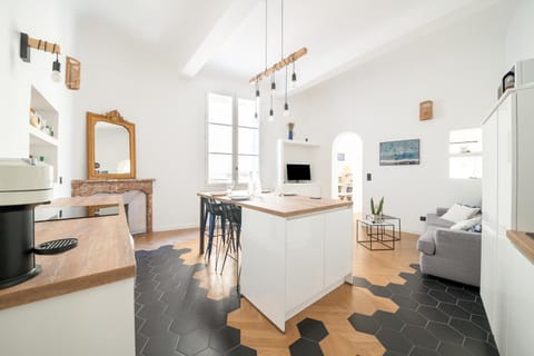 Living room, Dining area