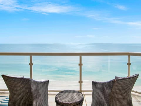 Balcony/Terrace, Seating area, Beach, Sea view
