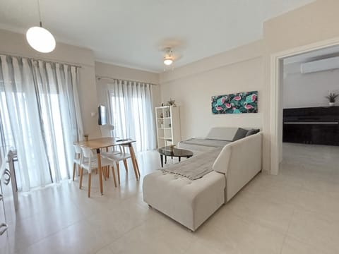 Breeze Lux Apartment Halkidiki -Beachfront - Listen Piano & the waves House in Halkidiki