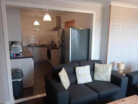 Self Catering Spacious 2 Bed Apartment with sea views Apartment in Scotland