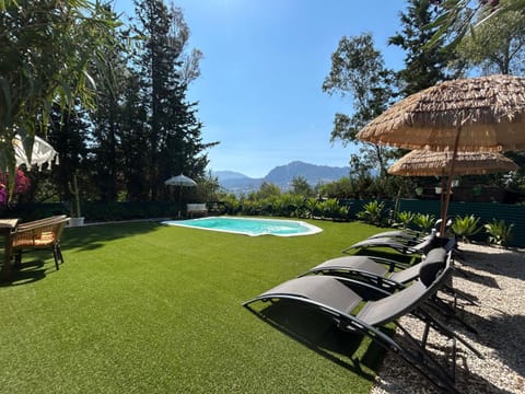 Casa Rural las Tres Rosas Chalet in Costa del Sol