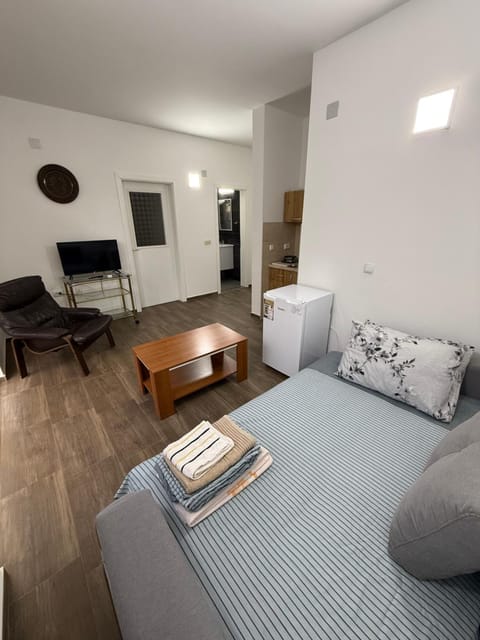 Restaurant & Apartments Lipa Bed and Breakfast in Municipality of Ohrid, North Macedonia