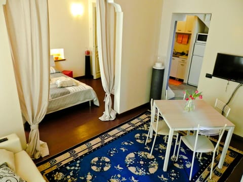 Living room, Photo of the whole room