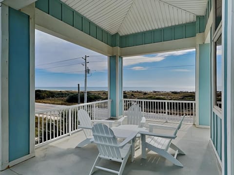 Deja Blue Cove House in Ono Island