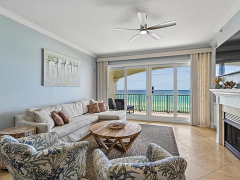 Balcony/Terrace, Living room, Seating area, Sea view, fireplace, furniture