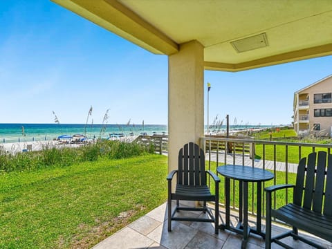 Patio, Garden, View (from property/room), Balcony/Terrace, Seating area, Sea view