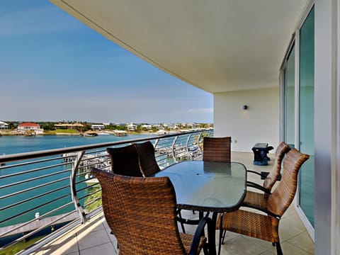 Bella Luna #404 Apartment in Ono Island