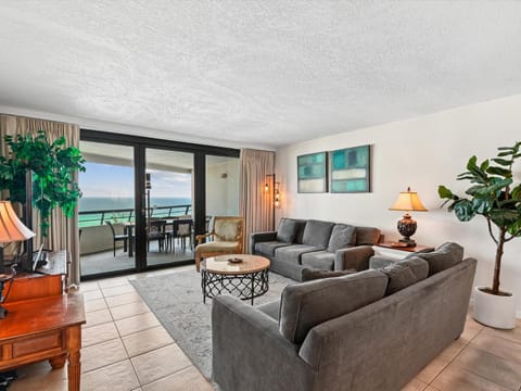 Balcony/Terrace, Living room, Seating area, Sea view, furniture