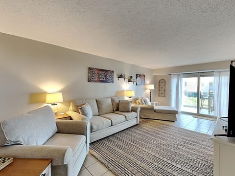 Balcony/Terrace, Living room, Seating area, furniture
