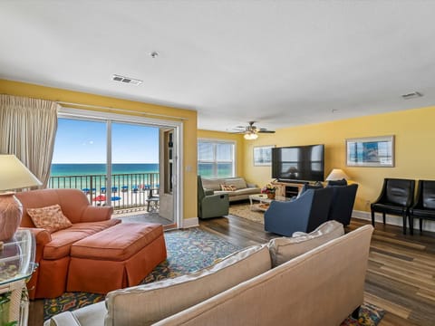 TV and multimedia, Balcony/Terrace, Living room, Seating area, Beach, Sea view