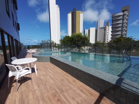 Property building, Swimming pool, sunbed