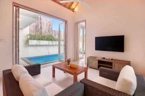 Green Villa A, brand new villa near central Ubud. Villa in Ubud