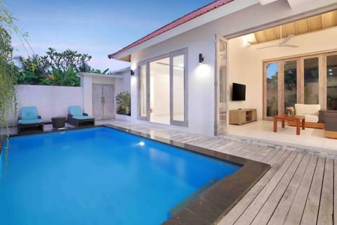 Green Villa A, brand new villa near central Ubud. Villa in Ubud
