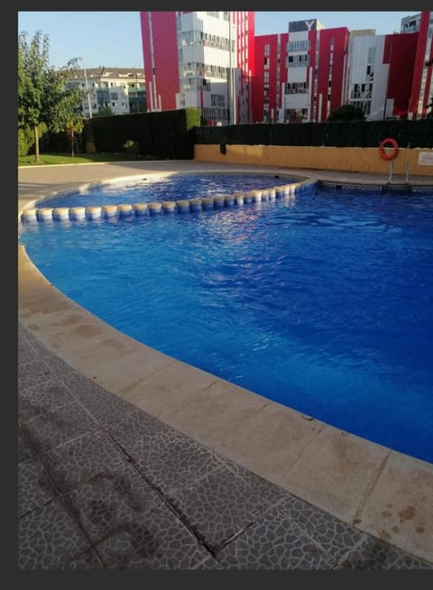 Swimming pool, Swimming pool