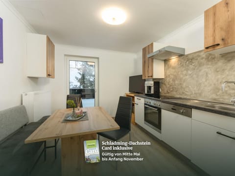 Kitchen or kitchenette, Dining area, dishwasher, oven, toaster