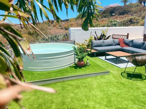 Garden, Swimming pool