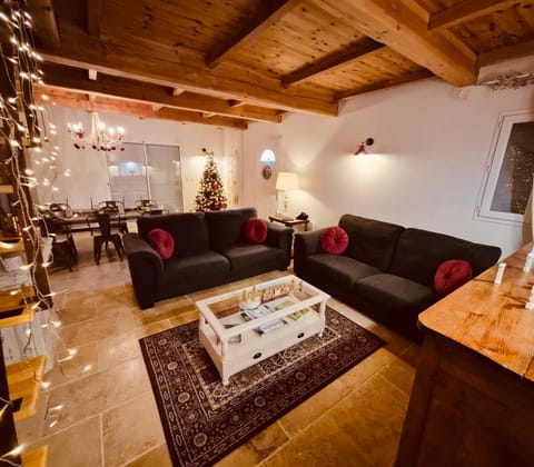 Villa Maélie House in Uzes