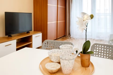 TV and multimedia, Living room, Seating area, Dining area, internet