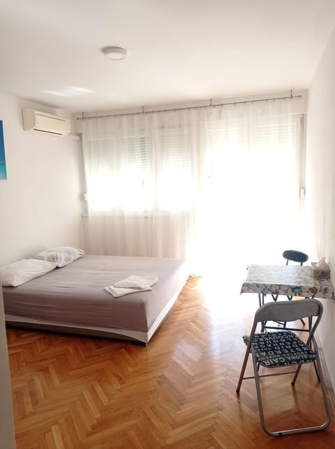 Pretty big double bed room with balcony Vacation rental in Split