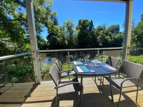 Beautiful Riverside Holiday Home Apartment in Scotland
