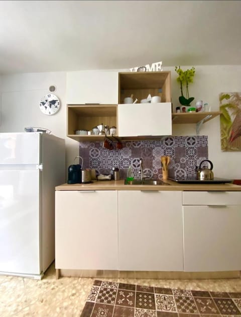 Enry's House Apartment in Bari