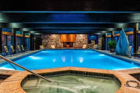 Spacious Condo with Pool Pass! House in Michigan