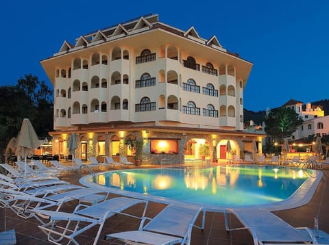 Facade/entrance, Swimming pool