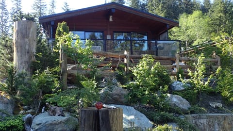 Wild Coast Chalets House in Port Renfrew