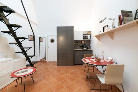 Kitchen or kitchenette, Living room