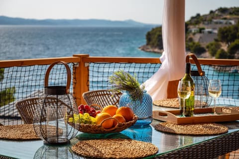 Balcony/Terrace, Food and drinks, Sea view