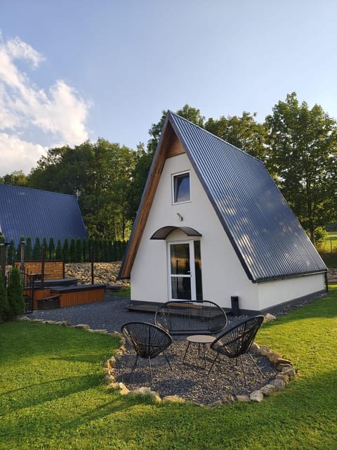 Property building, Garden, Garden view