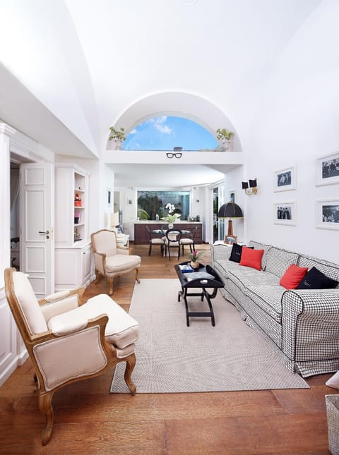 Communal lounge/ TV room, Lounge or bar