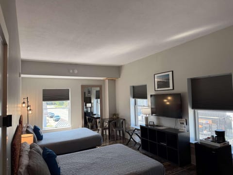 Boutique Hotel Room 9 House in Northport