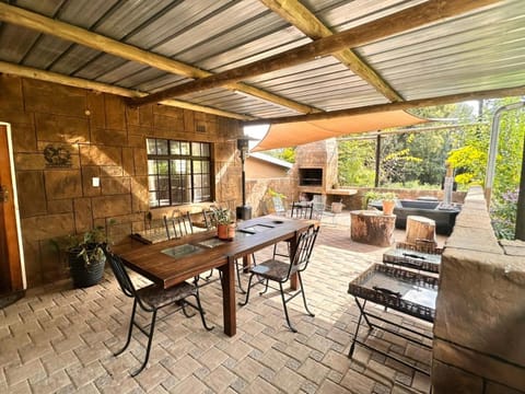 Patio, BBQ facilities, Hot Tub, Dining area, Seasons