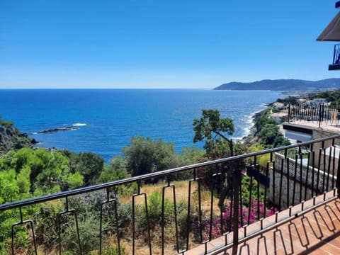 Natural landscape, View (from property/room), Balcony/Terrace, Mountain view, Sea view