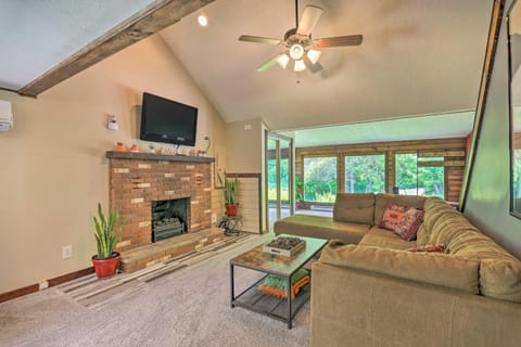 Poconos Cottage with Fire Pit Near Lake Harmony House in Hickory Run State Park