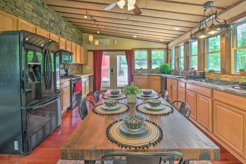 Poconos Cottage with Fire Pit Near Lake Harmony House in Hickory Run State Park