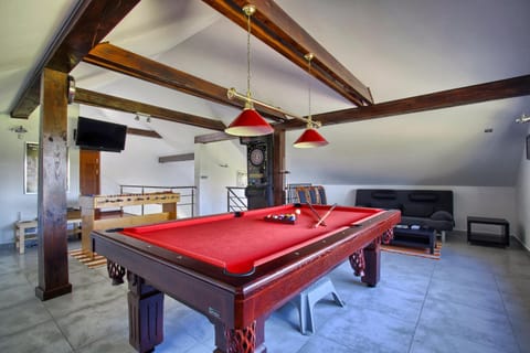 Billiard, Billiard, Darts