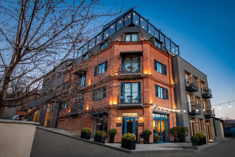 Property building, Facade/entrance