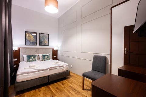 Bed, Photo of the whole room, Bedroom, towels, wardrobe