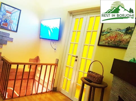 Communal lounge/ TV room