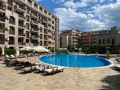Property building, Swimming pool