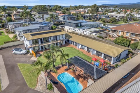 Property building, Bird's eye view, Pool view