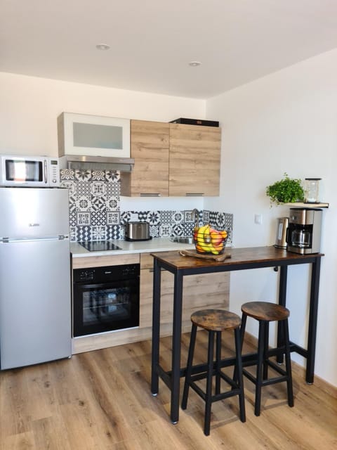 pet friendly, stove, toaster