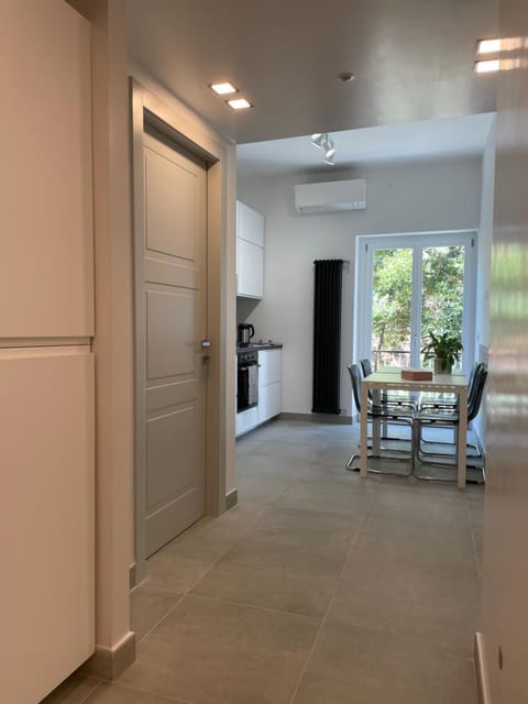 Living room, Seating area, Dining area, Communal kitchen, kitchen