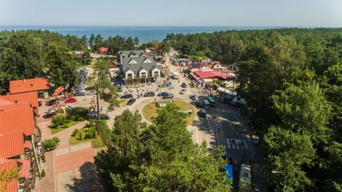 Property building, Bird's eye view, Street view