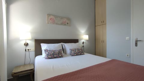 Bed, Bedroom, wardrobe